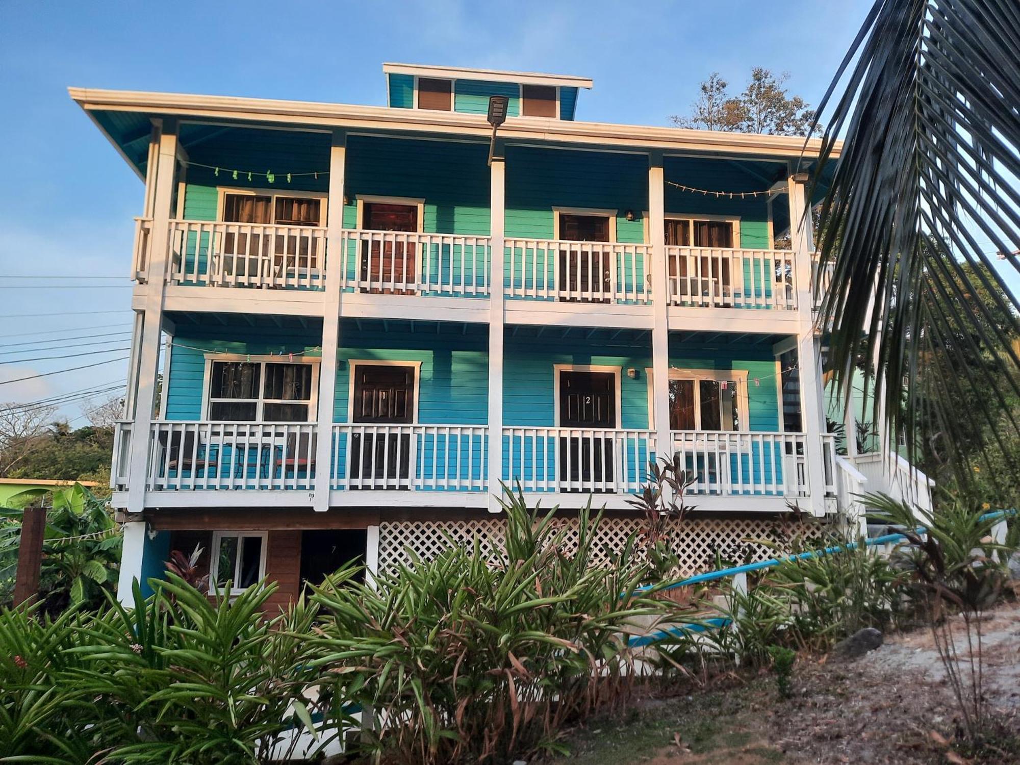 Guava Grove Resort & Villas Sandy Bay エクステリア 写真