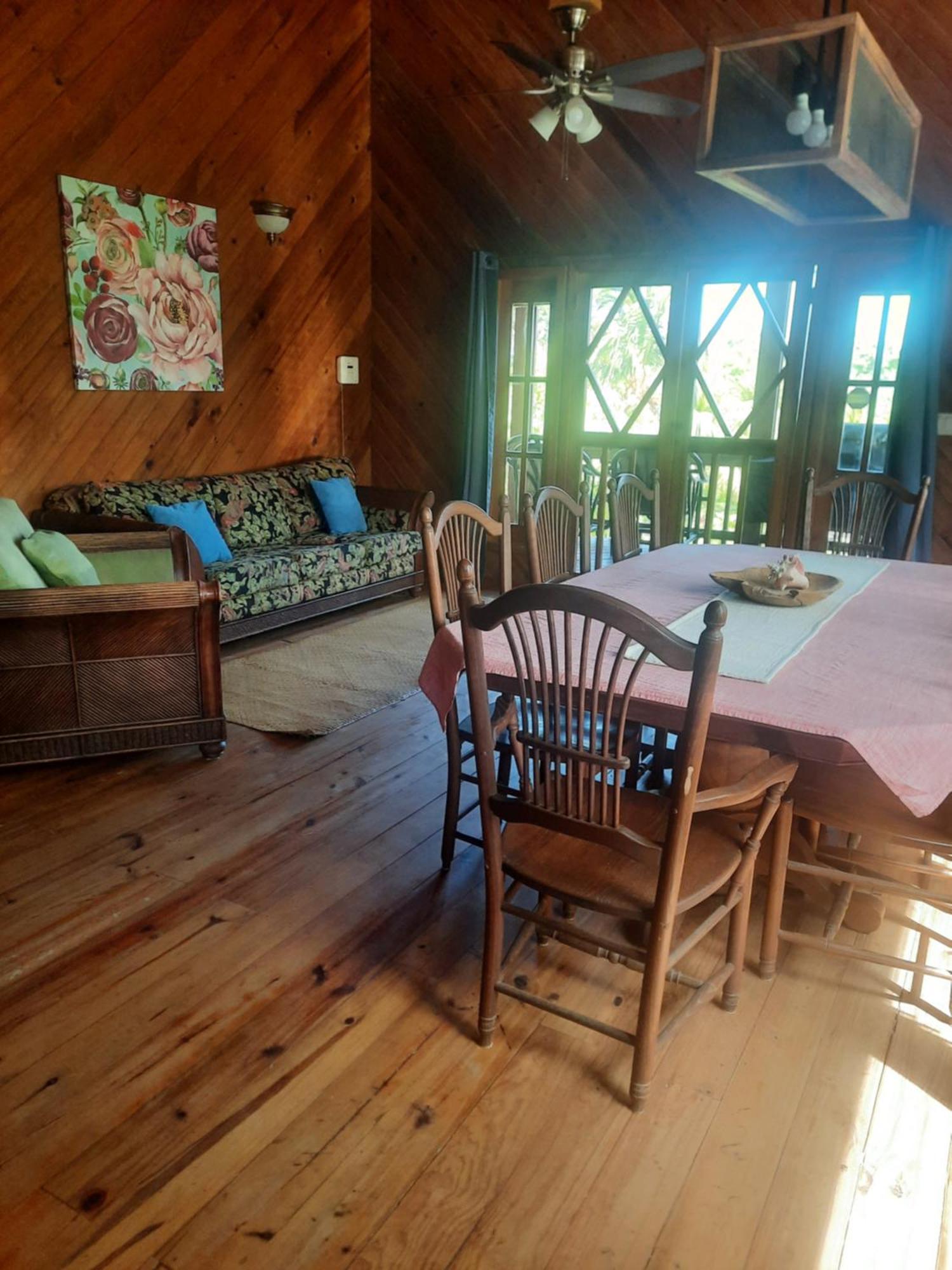 Guava Grove Resort & Villas Sandy Bay エクステリア 写真