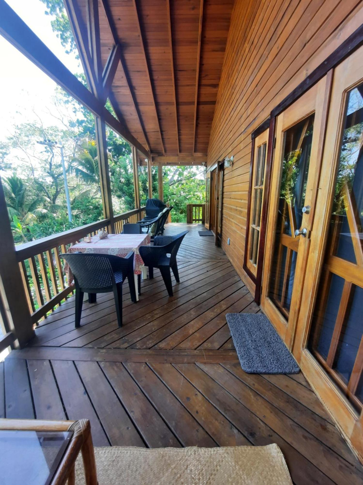 Guava Grove Resort & Villas Sandy Bay エクステリア 写真