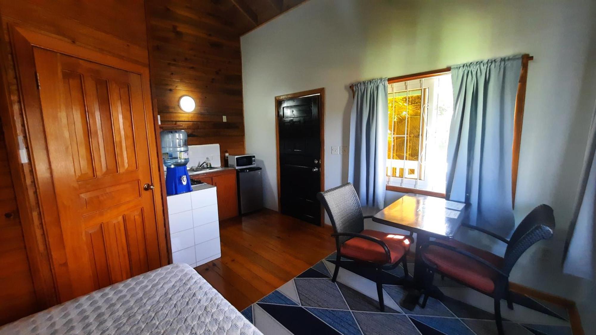 Guava Grove Resort & Villas Sandy Bay エクステリア 写真
