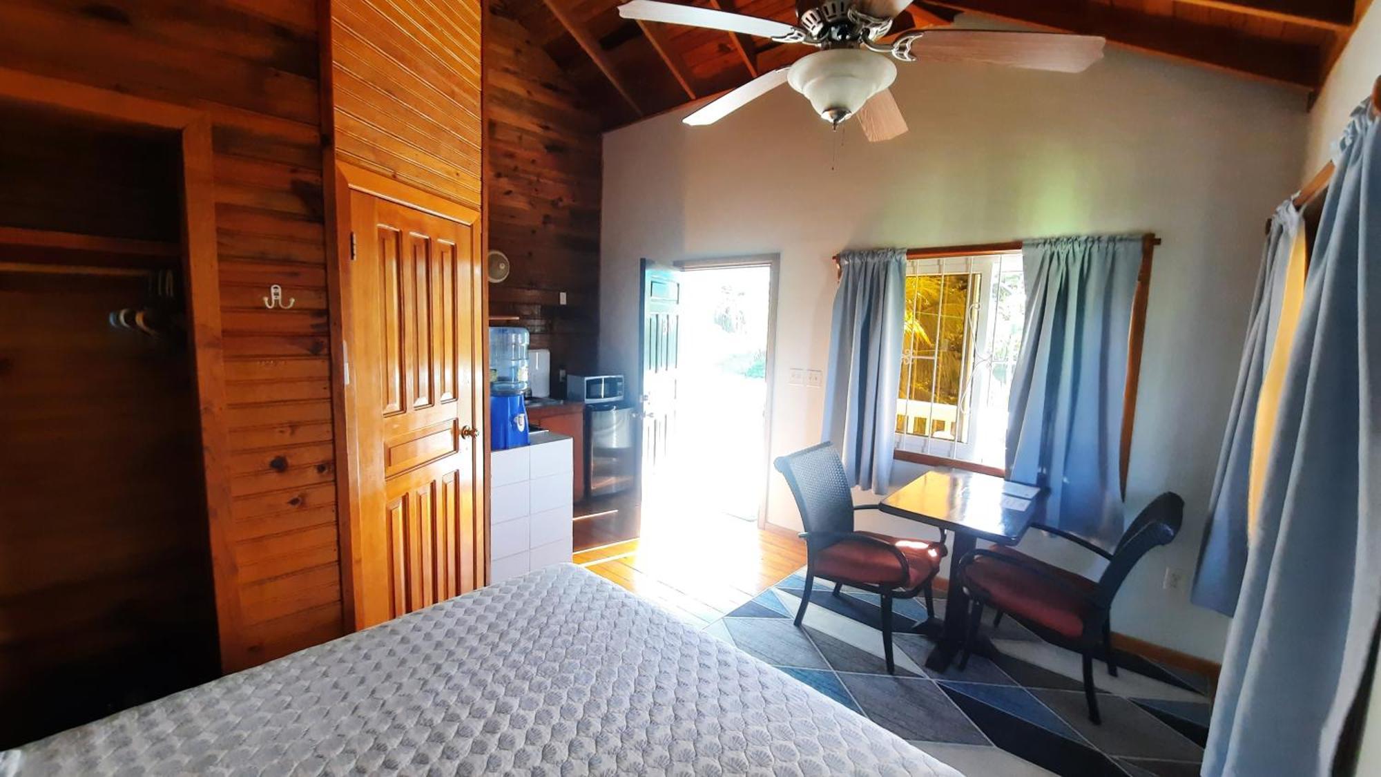 Guava Grove Resort & Villas Sandy Bay 部屋 写真