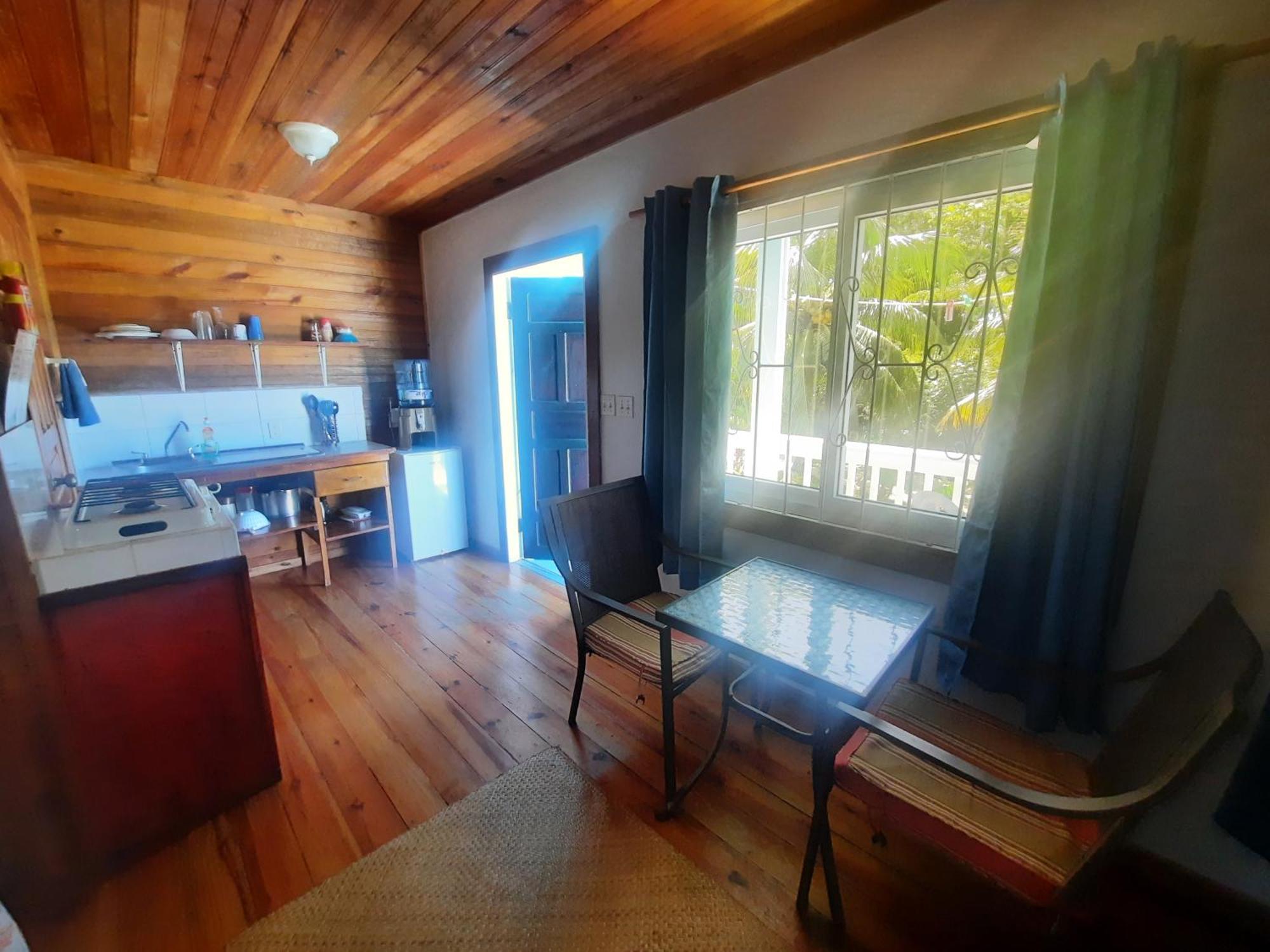 Guava Grove Resort & Villas Sandy Bay エクステリア 写真